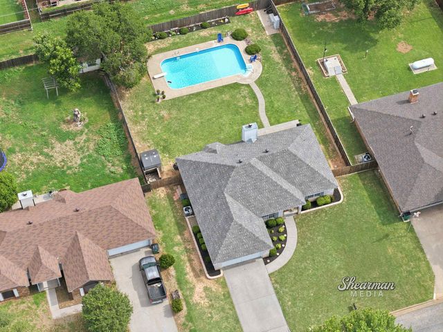 1215 AMHERST STREET, Burkburnett, TX 76354