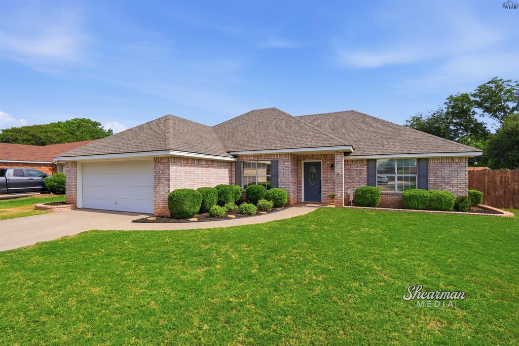 1215 AMHERST STREET, Burkburnett, TX 76354