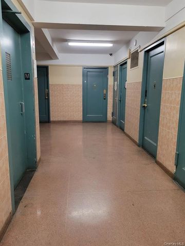 1503 Metropolitan Avenue 5A, Bronx, NY 10462