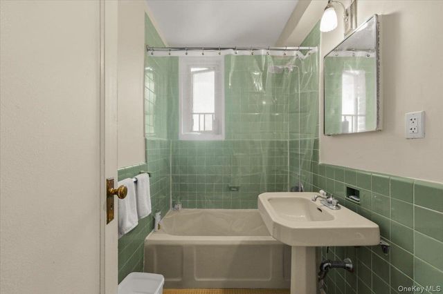 1503 Metropolitan Avenue 5A, Bronx, NY 10462