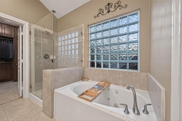 37722 Millers Pass, Pinehurst, TX 77362