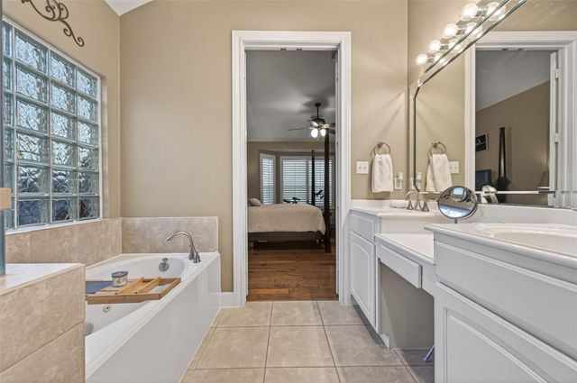 37722 Millers Pass, Pinehurst, TX 77362