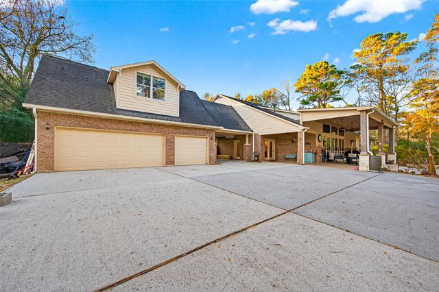 37722 Millers Pass, Pinehurst, TX 77362