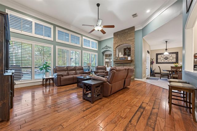 37722 Millers Pass, Pinehurst, TX 77362