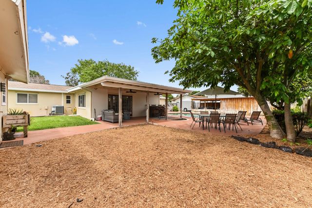 1560 Roy Drive, West Palm Beach, FL 33415