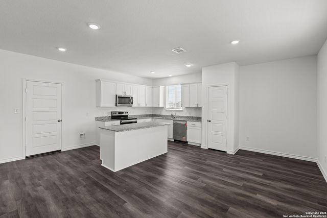 8251 Hamrick Circle, San Antonio, TX 78252