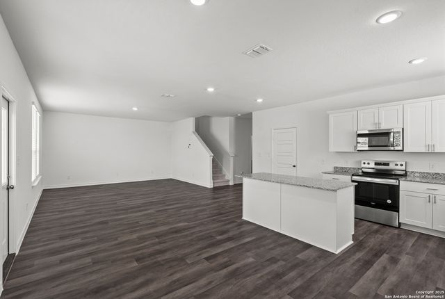 8251 Hamrick Circle, San Antonio, TX 78252