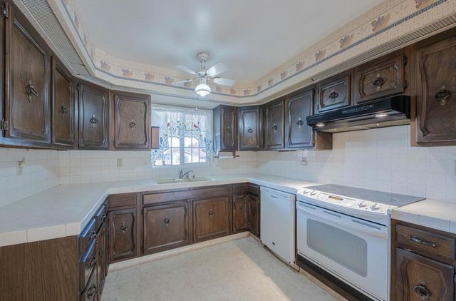 217 Iris Drive, Salinas, CA 93906