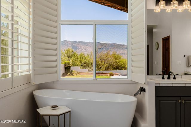 2190 N Calle El Trigo, Tucson, AZ 85749