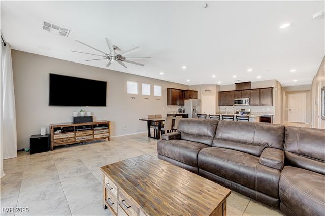 2096 Del Aqua Avenue, Henderson, NV 89002