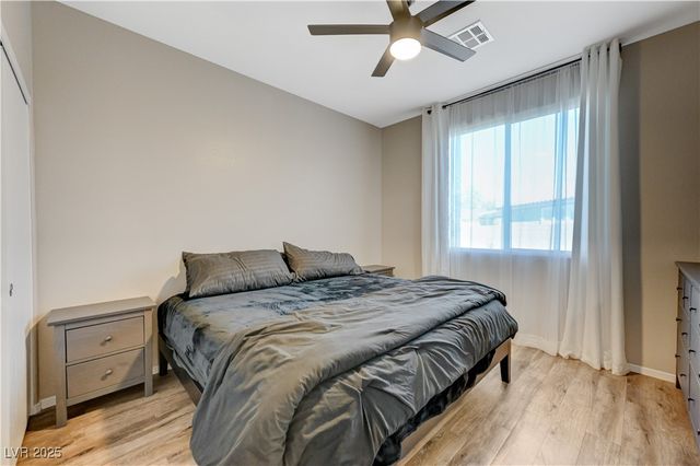 2096 Del Aqua Avenue, Henderson, NV 89002