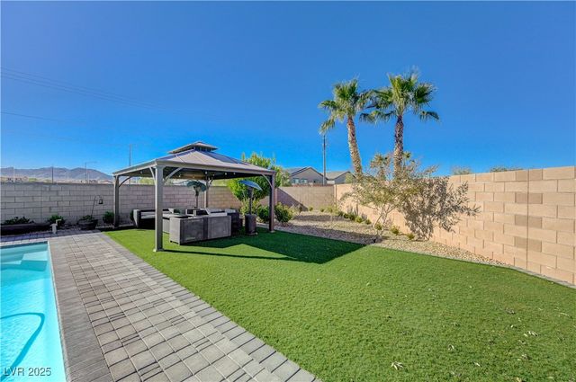 2096 Del Aqua Avenue, Henderson, NV 89002