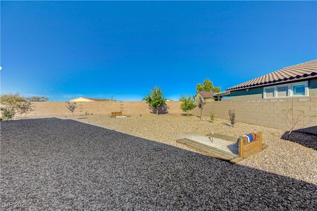 2096 Del Aqua Avenue, Henderson, NV 89002