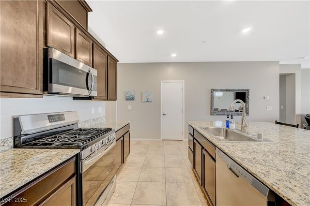 2096 Del Aqua Avenue, Henderson, NV 89002