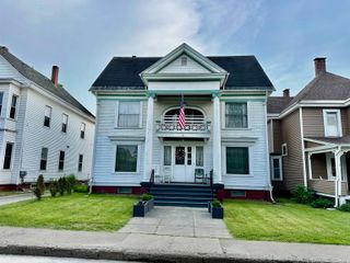 51 Maple Street, Lyndon, VT 05851