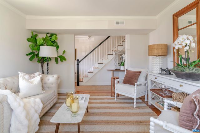 1107 MYRTLE ST, Charlottesville, VA 22902