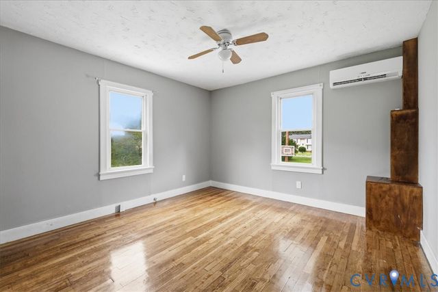 7232 Hopkins Rd, North Chesterfield, VA 23237