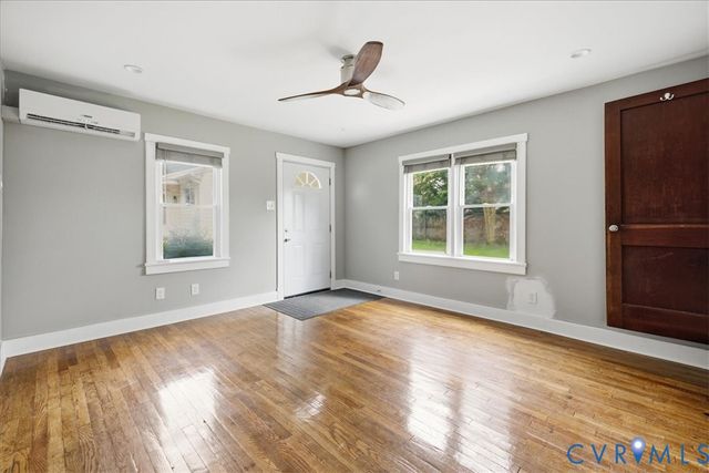 7232 Hopkins Rd, North Chesterfield, VA 23237