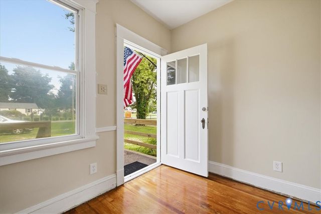 7232 Hopkins Rd, North Chesterfield, VA 23237