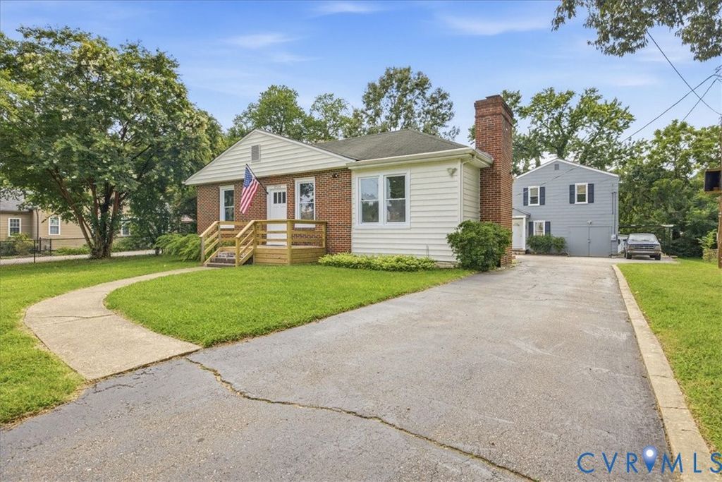 7232 Hopkins Rd, North Chesterfield, VA 23237