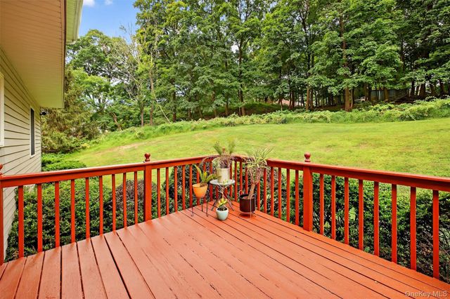 6 Summer Winds Court, Cornwall On Hudson, NY 12520
