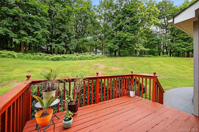 6 Summer Winds Court, Cornwall On Hudson, NY 12520