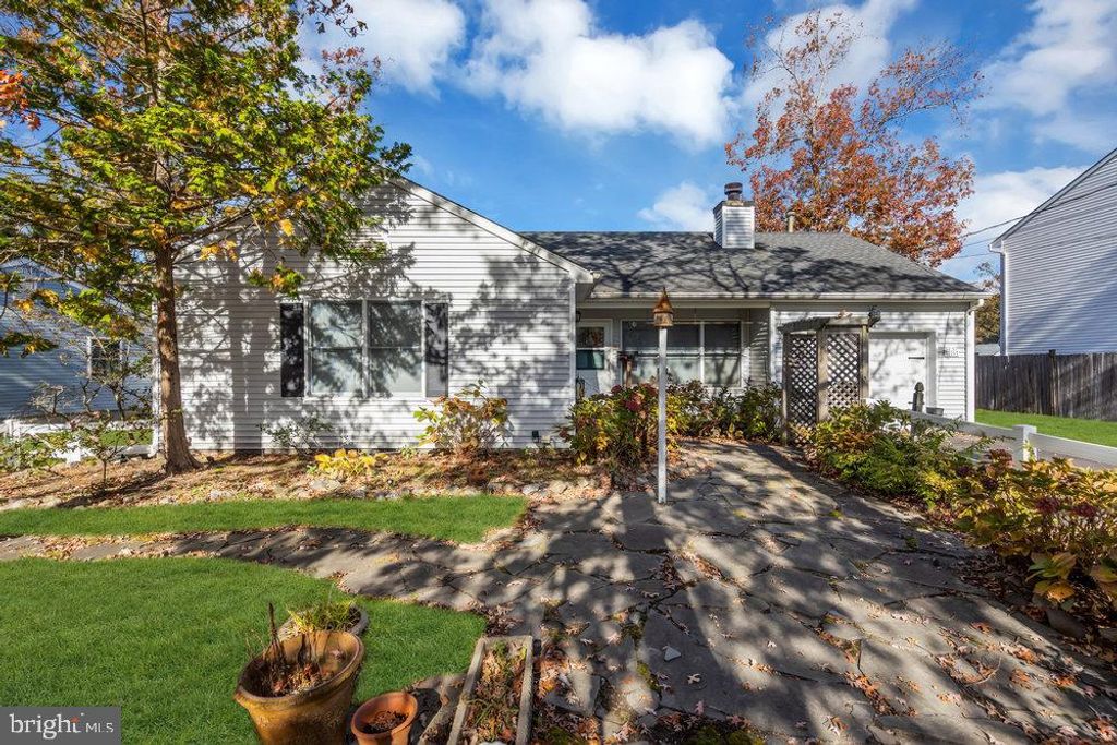 120 RIPTIDE AVE, Manahawkin, NJ 08050