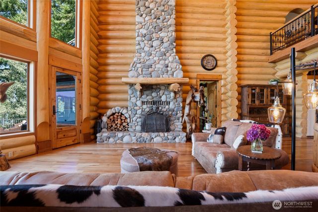14594 NW Tree Top Lane, Seabeck, WA 98380