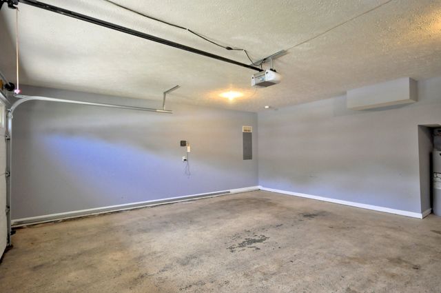 3818 HARVEST RDG, Clarksville, TN 37040