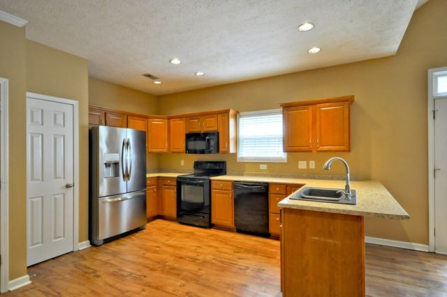 3818 HARVEST RDG, Clarksville, TN 37040