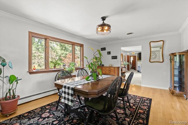 1785 Middle Road, Highland, MI 48357