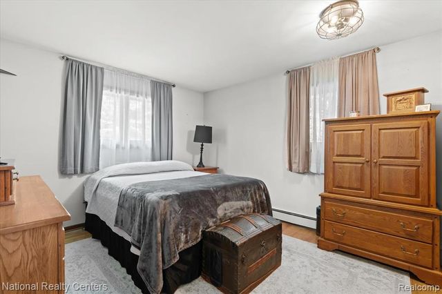 1785 Middle Road, Highland, MI 48357