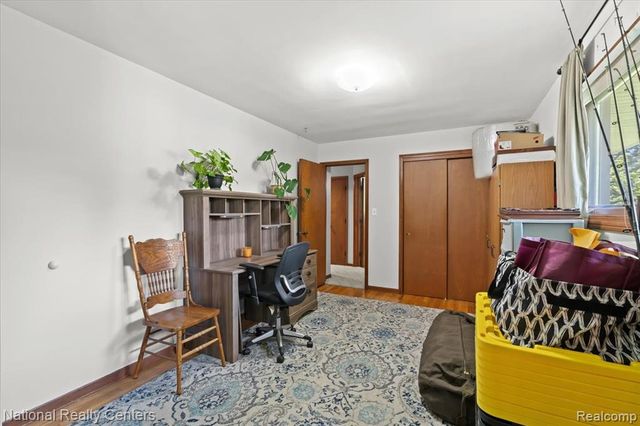 1785 Middle Road, Highland, MI 48357