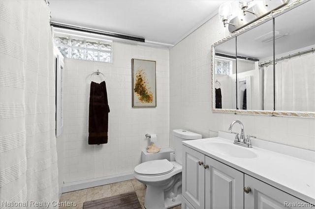 1785 Middle Road, Highland, MI 48357