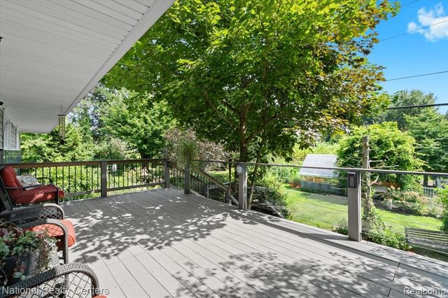 1785 Middle Road, Highland, MI 48357