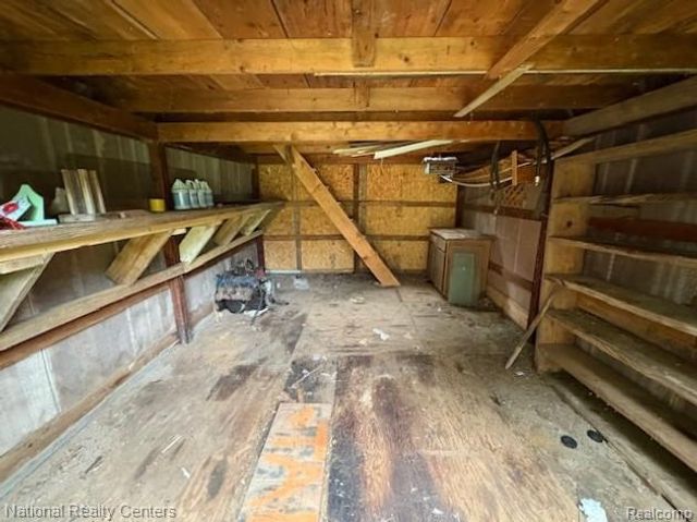 1785 Middle Road, Highland, MI 48357