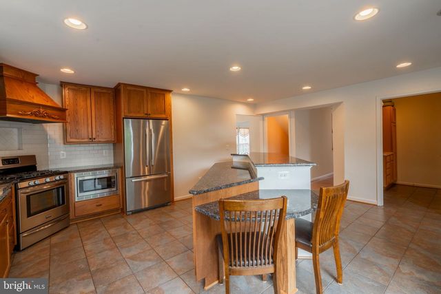 10955 SOUTHCOATE VILLAGE DR, Bealeton, VA 22712