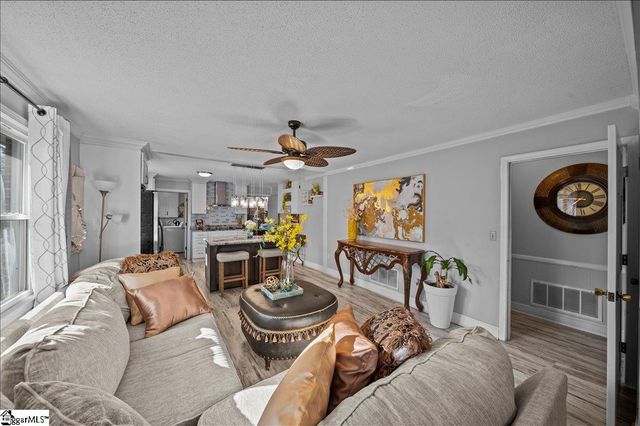4 Rhonda Court, Greenville, SC 29617