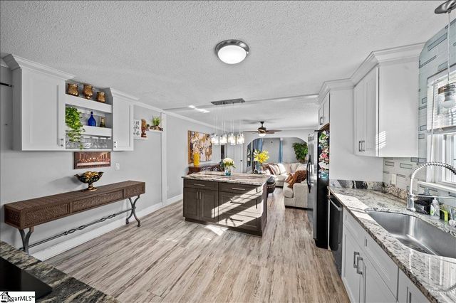 4 Rhonda Court, Greenville, SC 29617