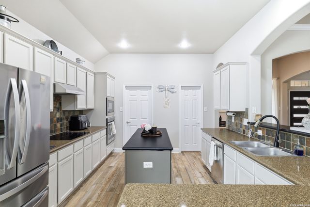 1728 Mountain Cove, San Antonio, TX 78258