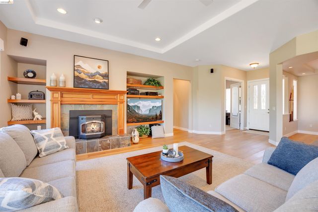 16 Rock Ridge, Copperopolis, CA 95228