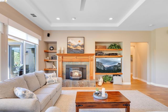 16 Rock Ridge, Copperopolis, CA 95228