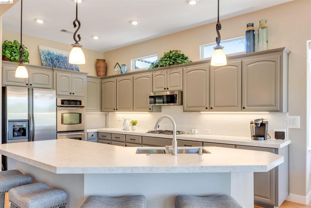 16 Rock Ridge, Copperopolis, CA 95228