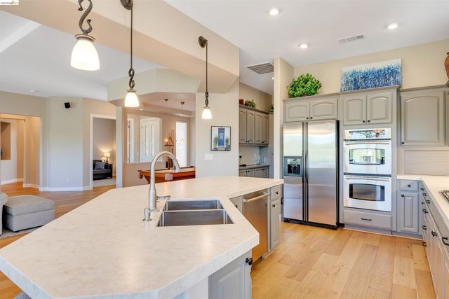 16 Rock Ridge, Copperopolis, CA 95228