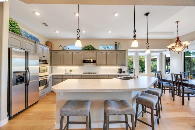 16 Rock Ridge, Copperopolis, CA 95228