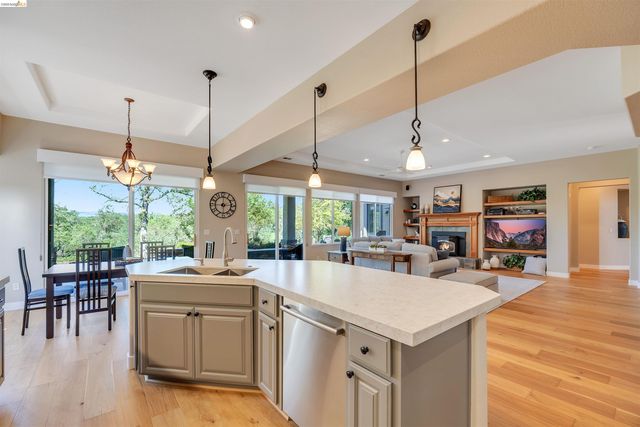 16 Rock Ridge, Copperopolis, CA 95228