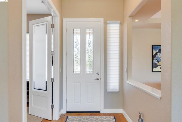 16 Rock Ridge, Copperopolis, CA 95228