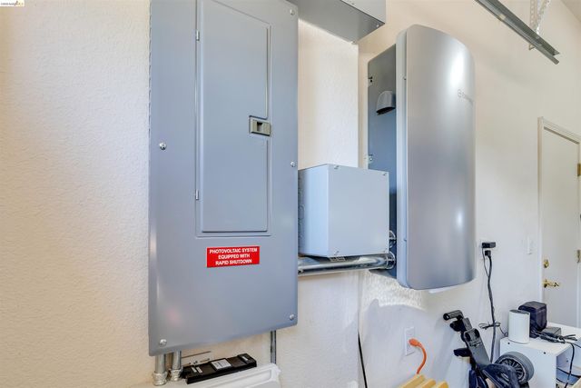 16 Rock Ridge, Copperopolis, CA 95228