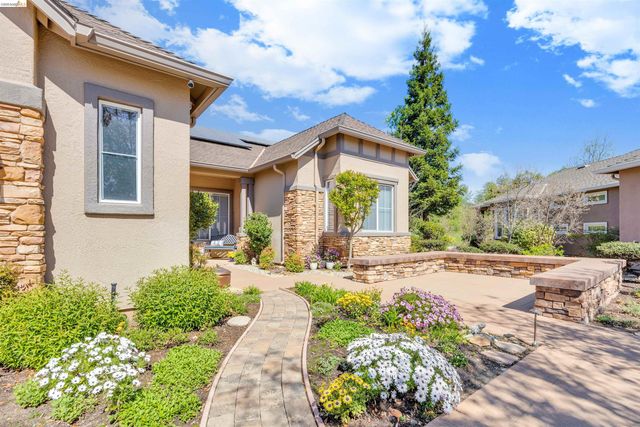 16 Rock Ridge, Copperopolis, CA 95228