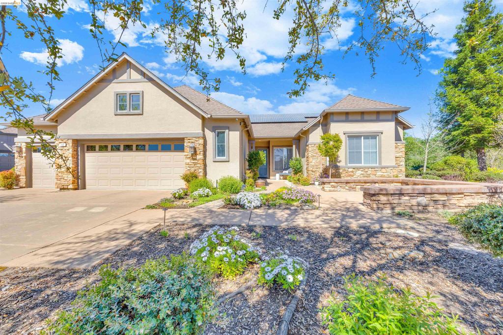 16 Rock Ridge, Copperopolis, CA 95228